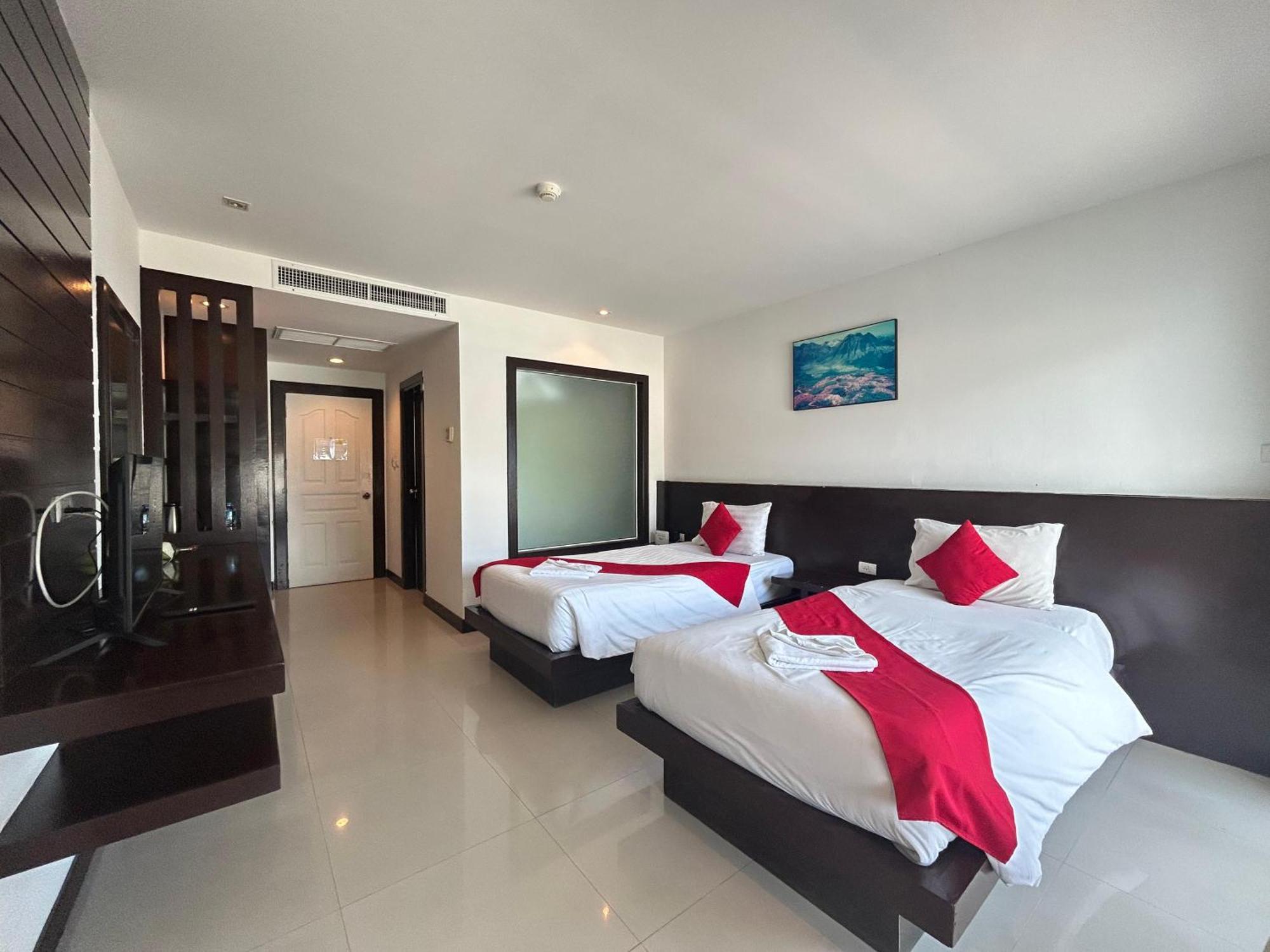 Cocoon Apk Resort & Spa Patong Exterior photo