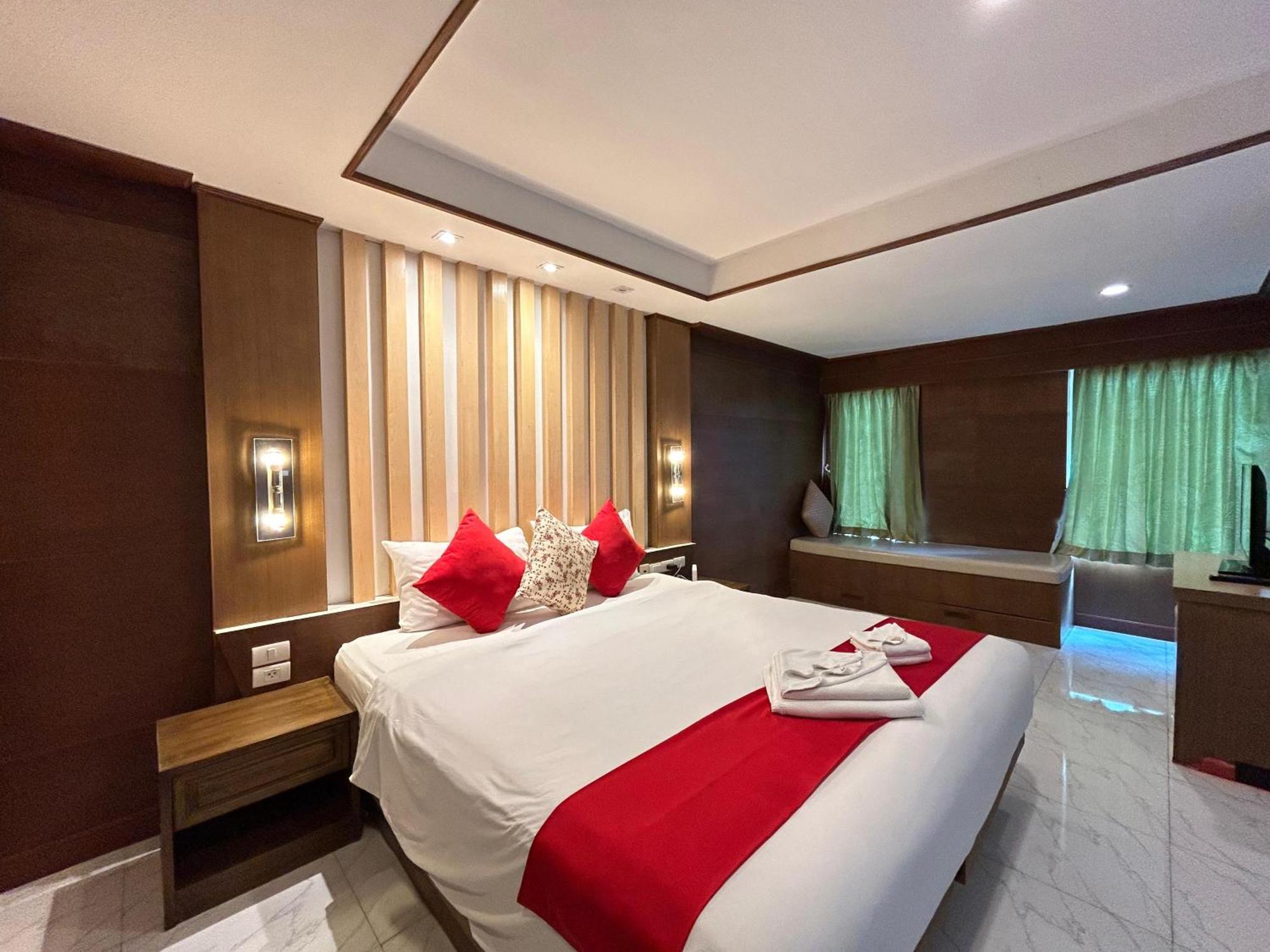 Cocoon Apk Resort & Spa Patong Exterior photo
