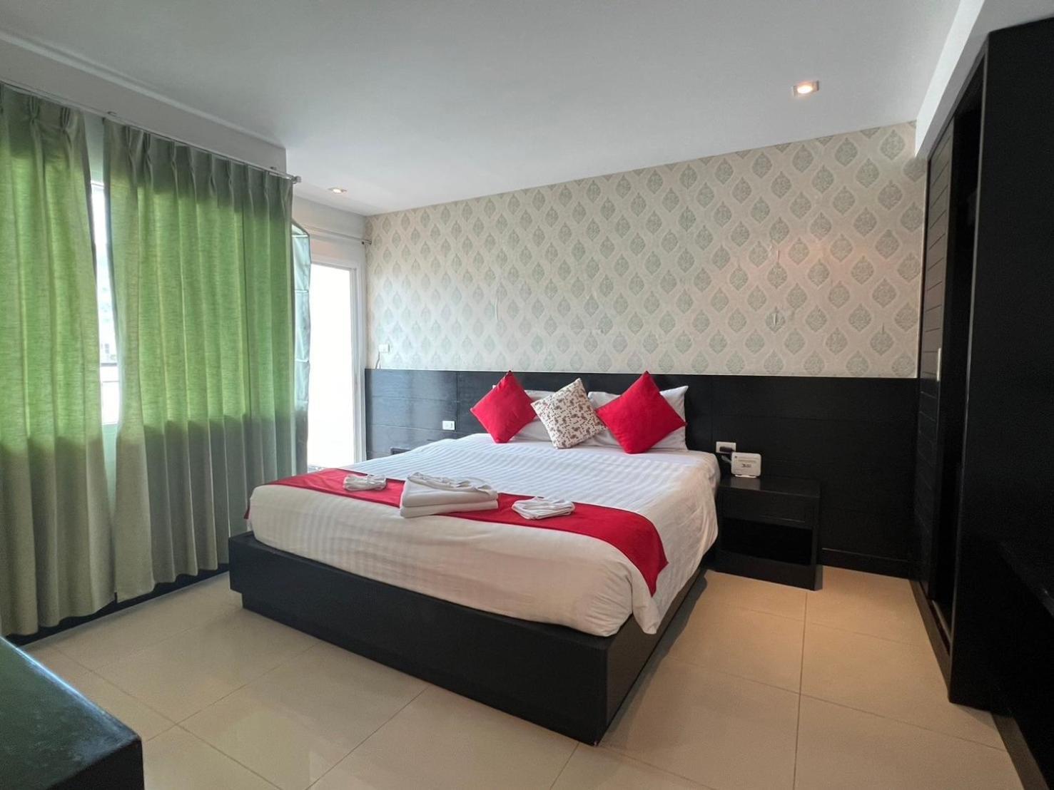 Cocoon Apk Resort & Spa Patong Exterior photo
