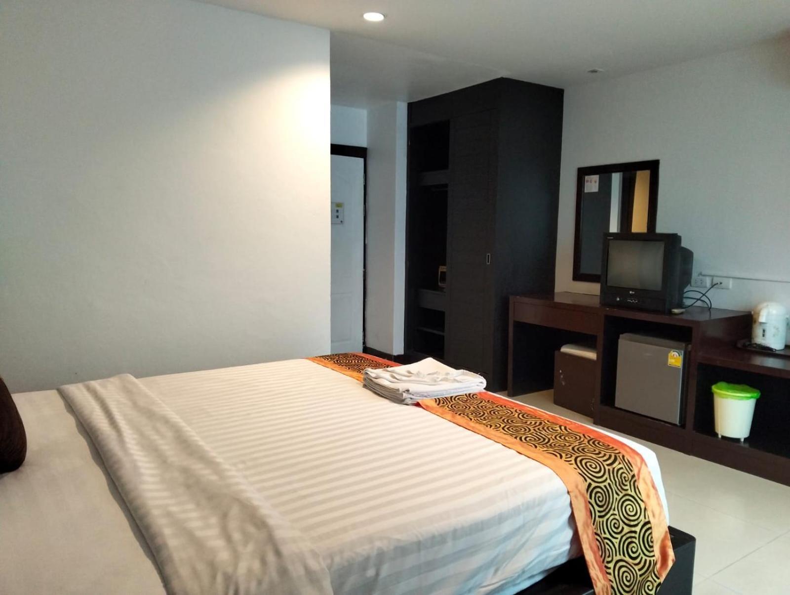 Cocoon Apk Resort & Spa Patong Exterior photo